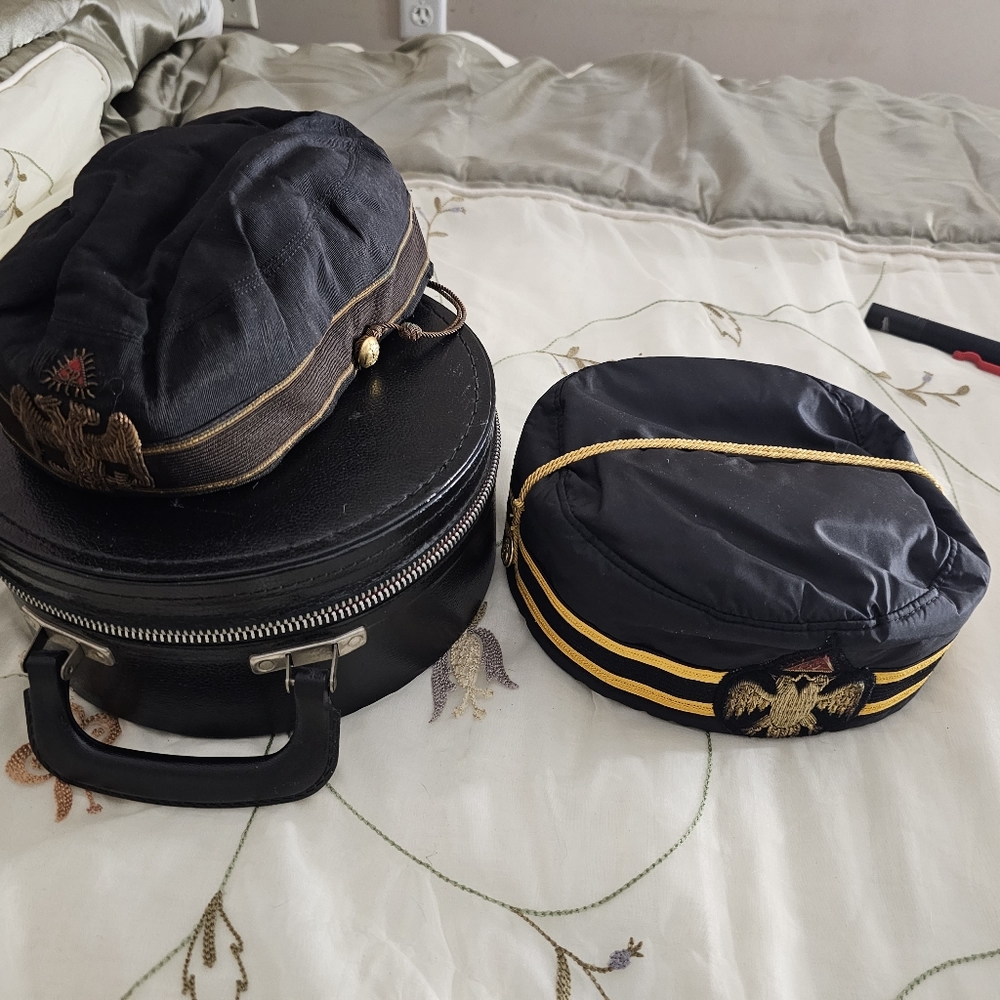 2 generations 32 degree Scottish rites mason caps authentic